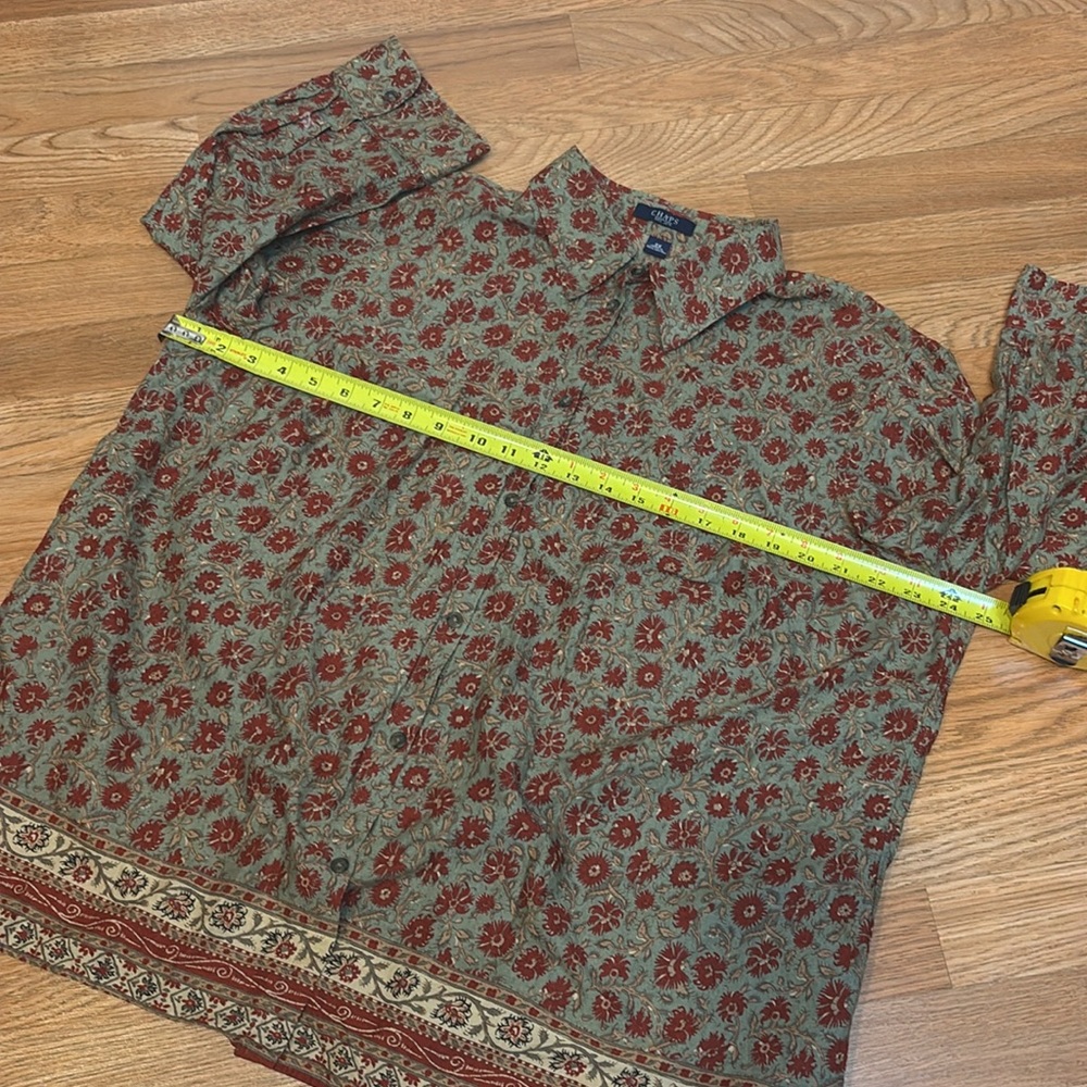 Chaps red orange and olive green floral long sleeve collared blouse. Size 2X. - Picture 12 of 17